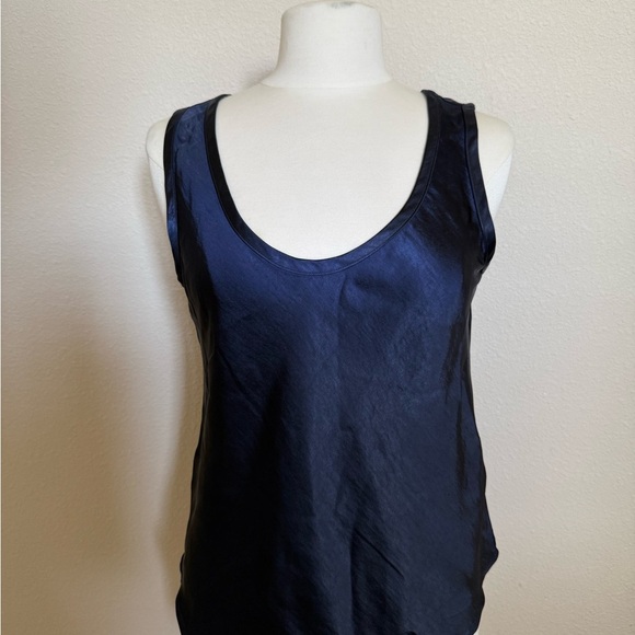 NWT - GAP NAVY TANK TOP ( sz sm) - Picture 1 of 6